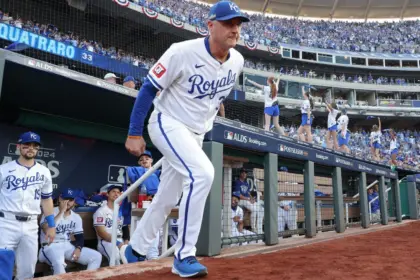 Royals Extienden a Quatraro: Manager Asegura su Futuro hasta 2029