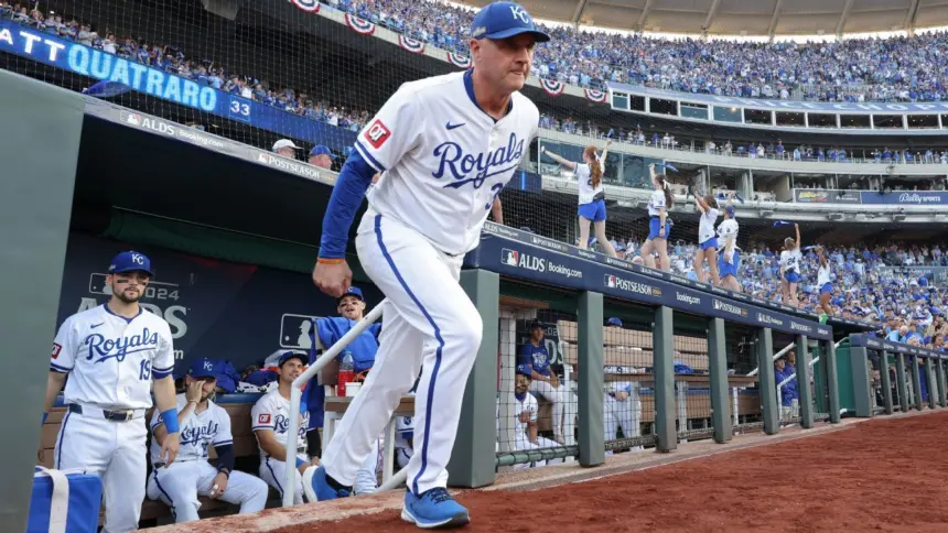 Royals Extienden a Quatraro: Manager Asegura su Futuro hasta 2029