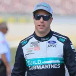 Keselowski, piloto NASCAR, se fractura pierna esquiando; ¿llega a Daytona 500?