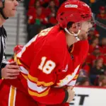 Suspensiones NHL: Beecher (Flames) y Stanley (Jets) castigados por peleas