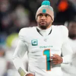 Tua Tagovailoa Busca Nuevo Comienzo Tras Ser Banqueado por Dolphins