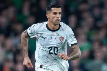 Barcelona negocia el regreso de João Cancelo: Refuerzo defensivo en la mira