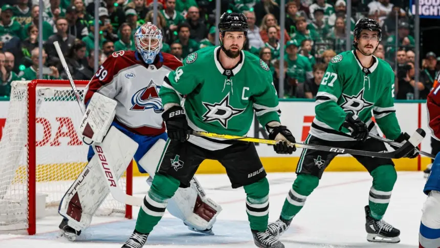 Jamie Benn, capitán de los Stars, fuera por lesión tras fuerte caída