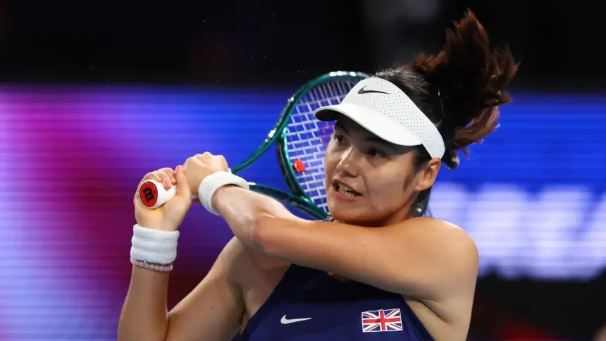 Raducanu Cae ante Sakkari en Debut de Temporada en la United Cup