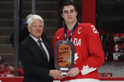 Canadá Gana a Finlandia en Emocionante Partido por el Bronce en Mundial Junior