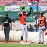 Toros del Este doblegan a Leones y empatan liderato del Round Robin