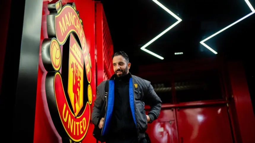 **Manchester United: Amorim Fuera por Tácticas, Jugadores y Frustración en Fichajes** 1 **Manchester United: Amorim Fuera por Tácticas, Jugadores y Frustración en Fichajes**