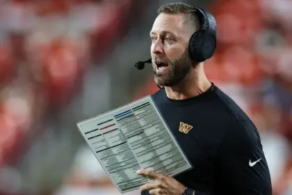 Commanders: Kingsbury y Whitt fuera, reestructuración tras decepcionante temporada