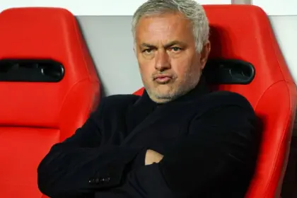 Mourinho, furioso: Benfica a reflexionar tras derrota ante Braga