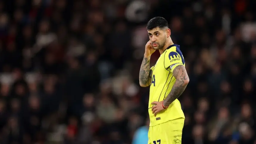 Frank respalda a Romero tras polémica en redes sociales y lesiones en el Tottenham