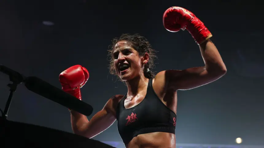 Boxeo Femenino: Fundora Asciende, Turhan irrumpe en el Top 10