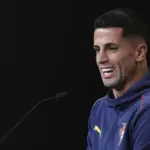 Cancelo supera revisión médica y será presentado por el Barça este martes