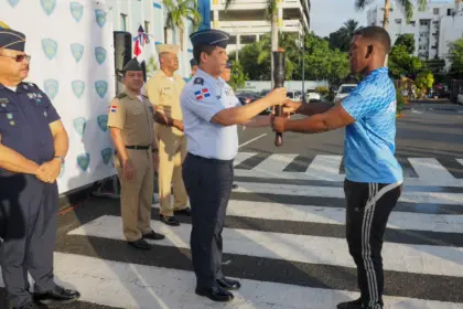 Antorcha Olímpica Llega a la Policía Nacional: Juegos Militares y Policiales