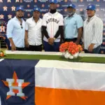Prospecto dominicano de Samaná firma con Astros por $2.3M, hito histórico