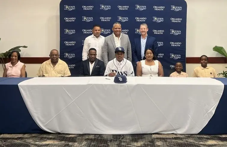 Rays invierten $3.5M en prospecto dominicano Víctor Valdez: Firman al campocorto