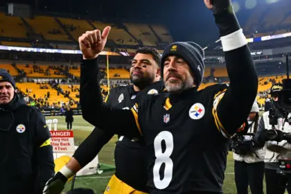 Steelers Abiertos al Regreso de Aaron Rodgers en 2026, Pese a Salida de Tomlin 12 Steelers Abiertos al Regreso de Aaron Rodgers en 2026, Pese a Salida de Tomlin