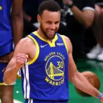 Jersey de Curry de las Finales NBA 2022 alcanza precio récord de $2.45M