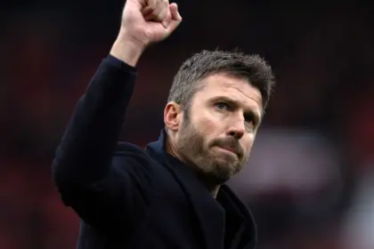 Carrick Exige Más Tras Goleada del United al City: "Consistencia es Clave"