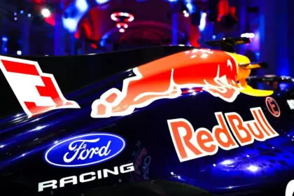 Red Bull F1: Revela diseño retro azul para 2026 con Ford y Verstappen