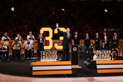 Chara Inmortal: Bruins Retiran el #33 del Gigante Eslovaco 11 Chara Inmortal: Bruins Retiran el #33 del Gigante Eslovaco