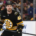 Ducks refuerzan su ataque: Adquieren a Jeffrey Viel de los Bruins