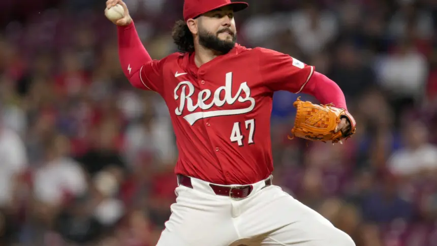Rangers fichan a Jakob Junis: Refuerzo clave para el bullpen por una temporada