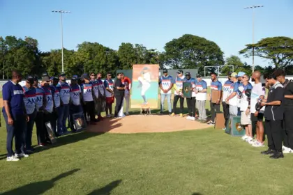 Puerto Plata honra a estrellas MLB y celebra clínicas de béisbol infantil