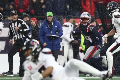 Pats aplastan a Texans con defensa dominante: ¡A la Final de la AFC!
