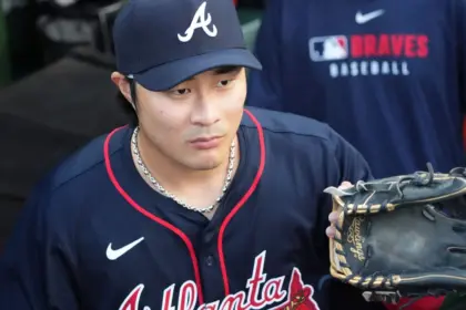 Kim, SS de los Braves, Baja 4-5 Meses por Lesión en el Dedo: MLB