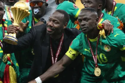 AFCON: Senegal Campeón en Final Caótica, Marruecos y Polémica Arbitral
