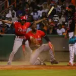 Escogido domina a Toros: Navarro y Lake impulsan victoria 2-0 en la final