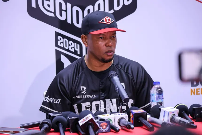 Leones del Escogido: Santiago exige enfoque tras derrota en la Final LIDOM 1 Leones del Escogido: Santiago exige enfoque tras derrota en la Final LIDOM