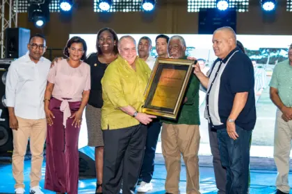 Bayaguana honra a Mariotti: Legado en deporte y desarrollo de Monte Plata