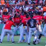 Escogido cerca del bicampeonato: Vence a Toros en dramático juego de 11 entradas