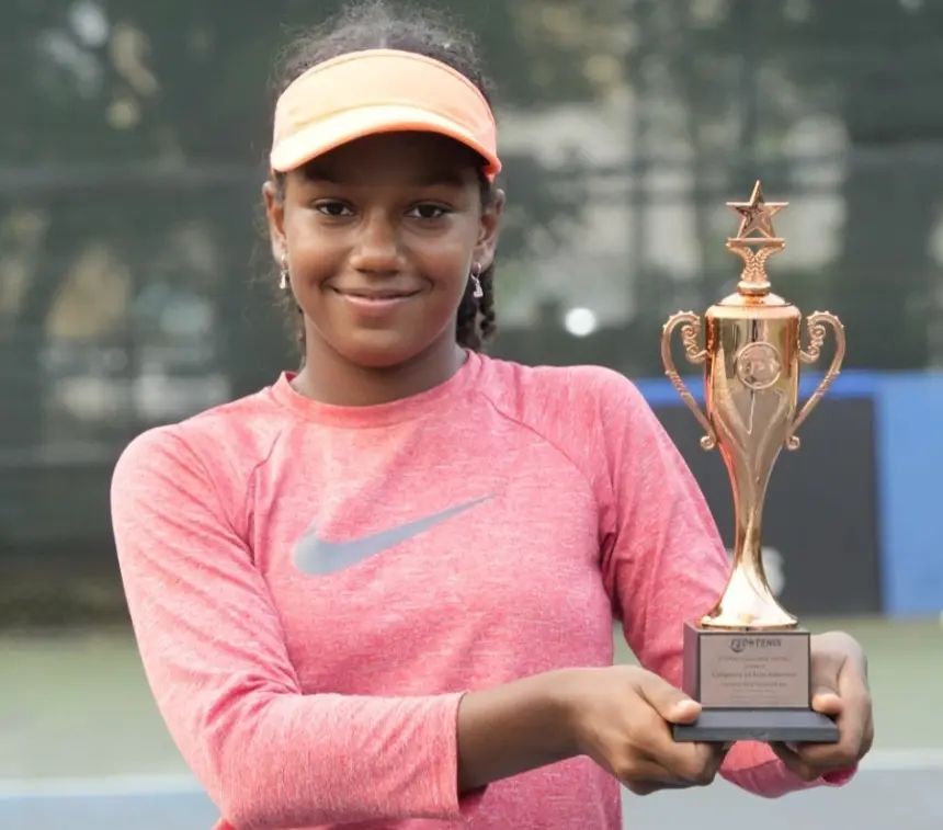 Dylan Turbí y Elaine Martínez brillan en Nacional Juvenil Grado 1 de Fedotenis