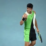 Alcaraz hace historia: Semifinales en Australia tras vencer a De Miñaur