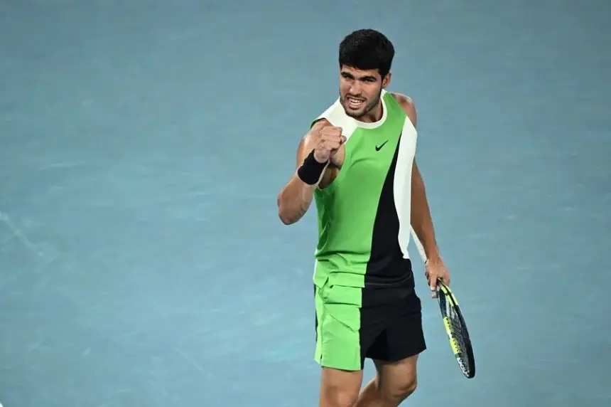 Alcaraz hace historia: Semifinales en Australia tras vencer a De Miñaur