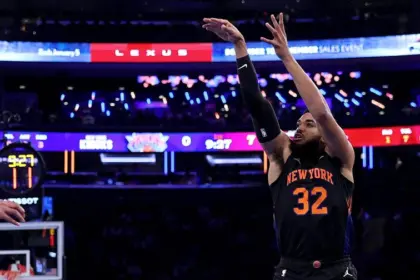 Towns firma doble-doble y Knicks vencen a Kings: 3er triunfo al hilo