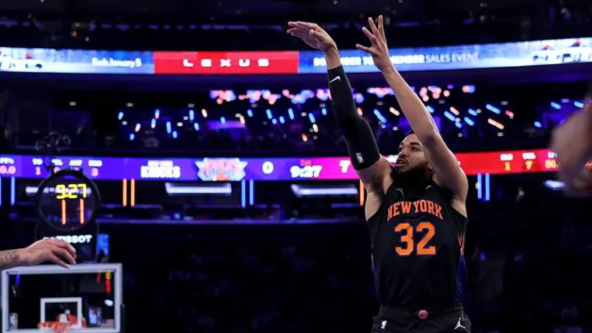 Towns firma doble-doble y Knicks vencen a Kings: 3er triunfo al hilo