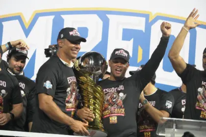 Santiago Exalta Entrega del Escogido Tras Bicampeonato en Béisbol Dominicano