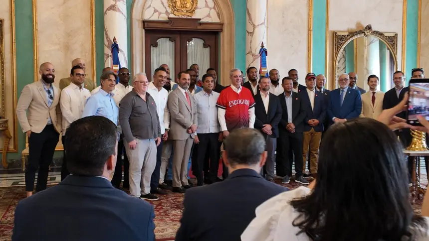 Abinader recibe a los Leones del Escogido: Celebración campeona y rumbo a Jalisco