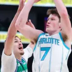 Flagg vs. Knueppel: Duelo de Novatos con Récords y Final Épico