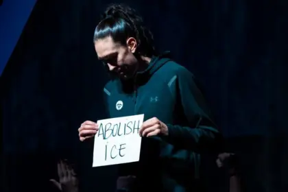 Breanna Stewart Protesta Contra ICE: Estrella WNBA alza la voz por Inmigración