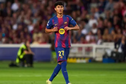 Flick lamenta la marcha de Dro al PSG: "Amaba a este chico" 17 Flick lamenta la marcha de Dro al PSG: "Amaba a este chico"