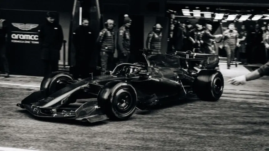 Aston Martin Debuta en Barcelona con el AMR26: Detalles y Reacciones