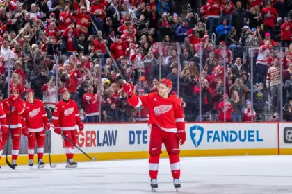 Kane, leyenda del hockey: Nuevo líder en puntos para jugadores nacidos en EE.UU.