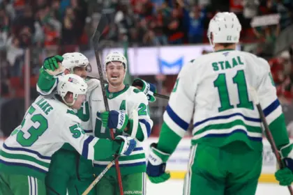 Huracanes Logran Remontada Épica: 3 Goles en Minutos para Vencer a Mammoth