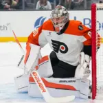 Vladar, portero olímpico checo, regresa a Flyers tras lesión