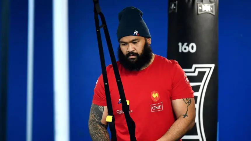 Uini Atonio: Prop de Francia se Retira por Problema Cardiaco