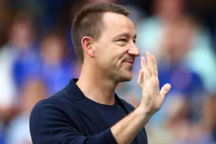 Messi y CR7: Camisetas de Leyenda en Subasta Millonaria de John Terry